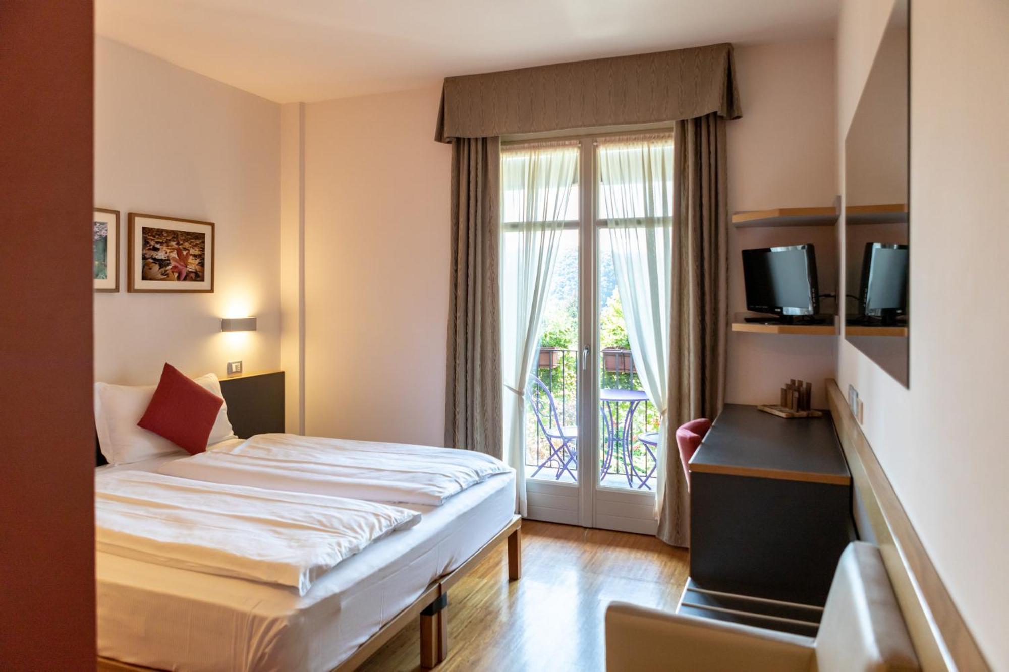 Hotel Cortese アルメーノ エクステリア 写真